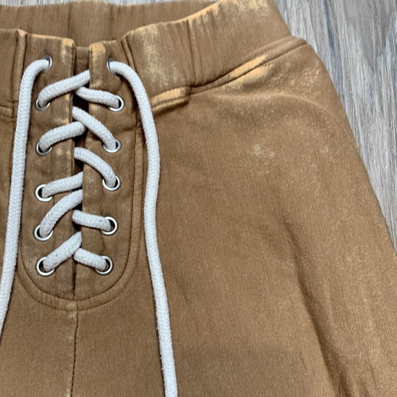 Pants - Picture 3 of 4